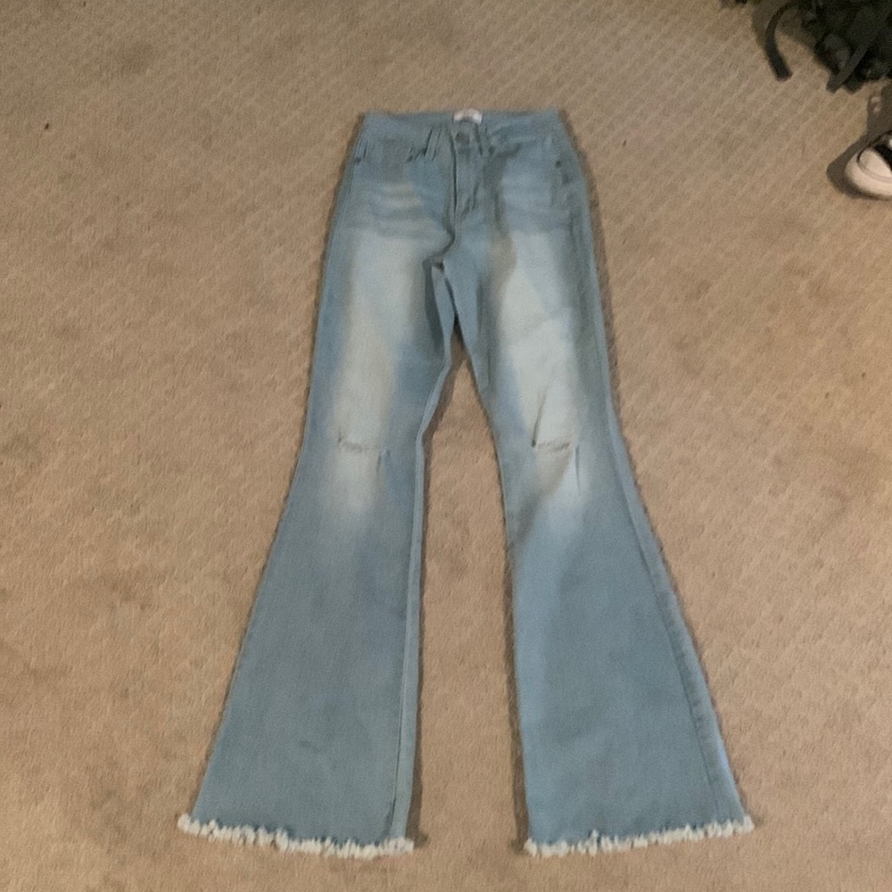 Bell Bottom Light Washed Jeans